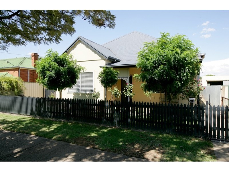 37 Murray Street, Wagga Wagga NSW 2650