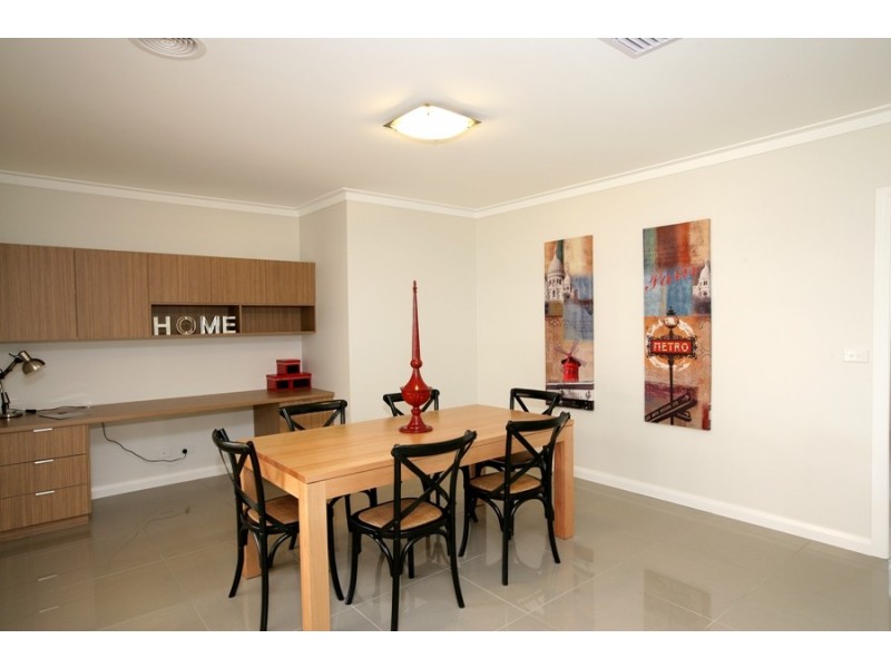 19 Kaloona Drive, Wagga Wagga NSW 2650