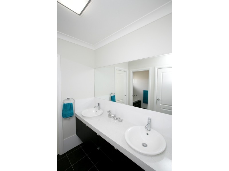 19 Kaloona Drive, Wagga Wagga NSW 2650