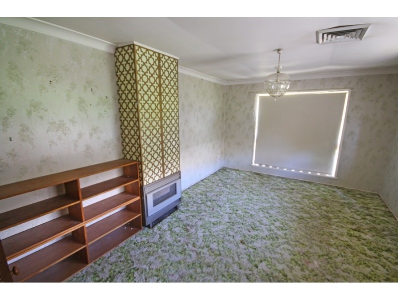 39 Leavenworth Drive, Wagga Wagga NSW 2650