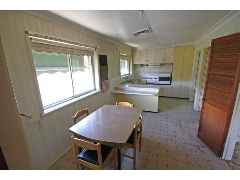 39 Leavenworth Drive, Wagga Wagga NSW 2650