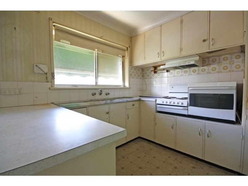 39 Leavenworth Drive, Wagga Wagga NSW 2650