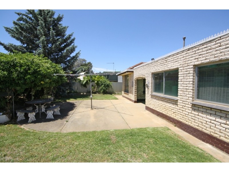 39 Leavenworth Drive, Wagga Wagga NSW 2650