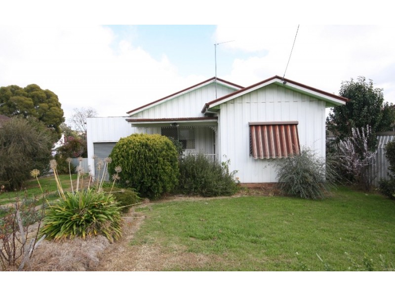 64 Mimosa Drive, Wagga Wagga NSW 2650