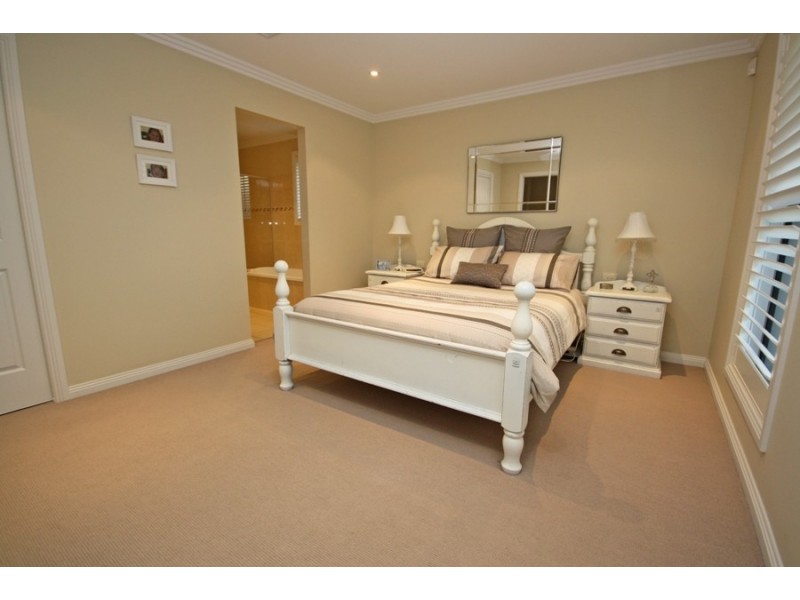 5 Cumberland Court, Wagga Wagga NSW 2650