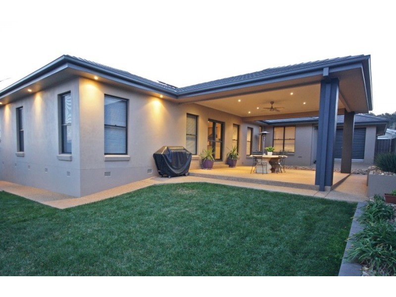 5 Cumberland Court, Wagga Wagga NSW 2650