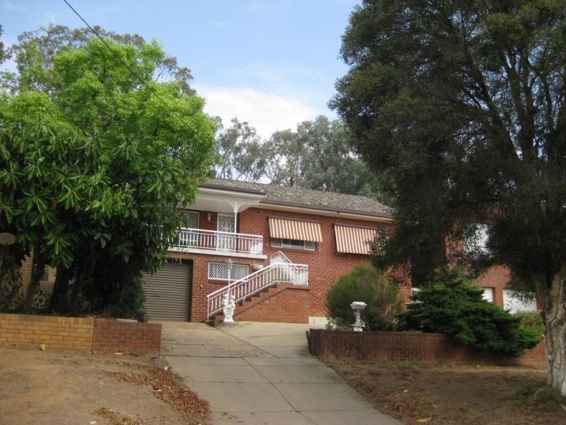 72 Warrawong Street, Wagga Wagga NSW 2650