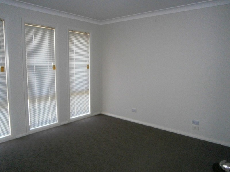2/31 Barrima Drive, Wagga Wagga NSW 2650