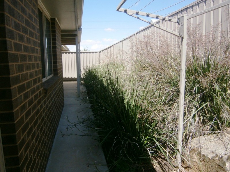 2/31 Barrima Drive, Wagga Wagga NSW 2650