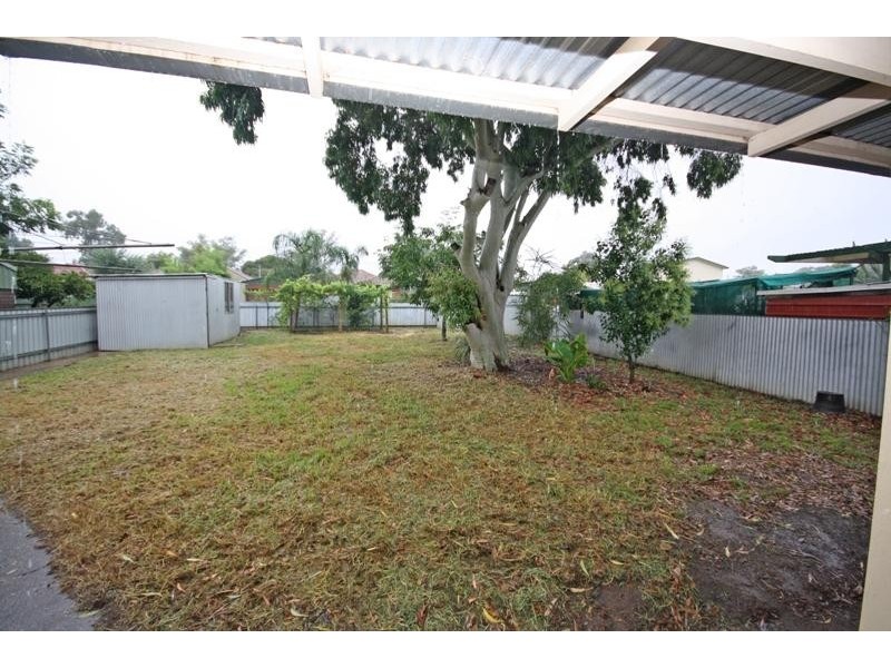 13 Raye Street, Wagga Wagga NSW 2650