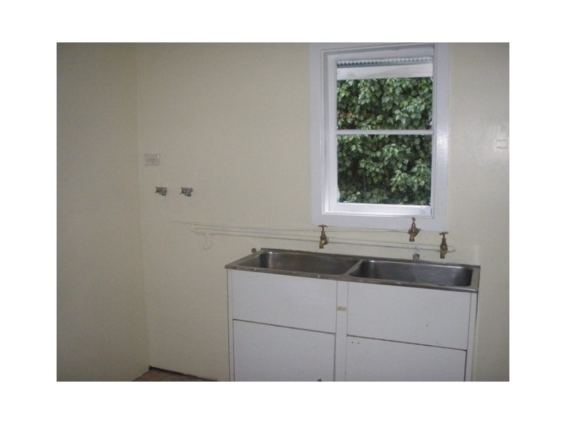 56 Urana St, Wagga Wagga NSW 2650