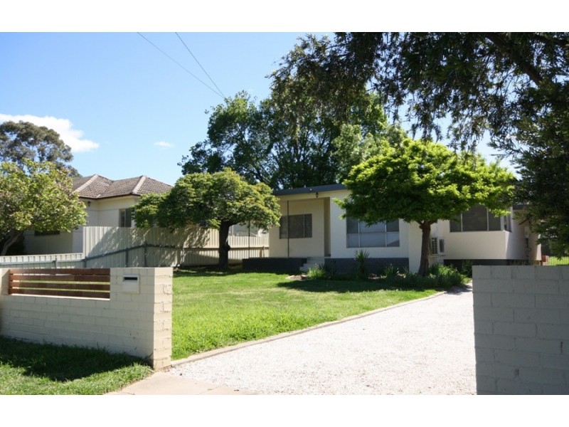 26 Kennedy Avenue, Wagga Wagga NSW 2650