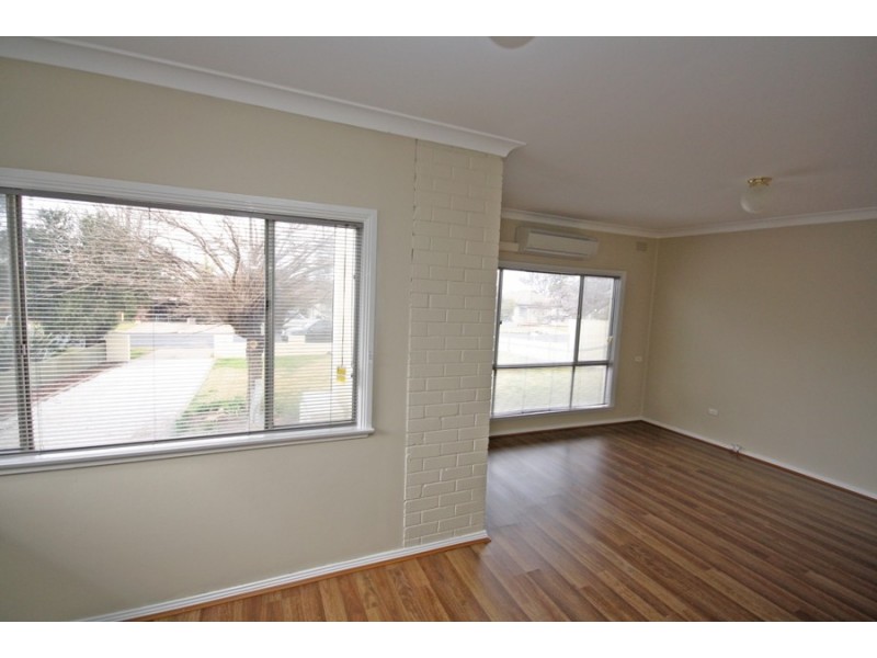 26 Kennedy Avenue, Wagga Wagga NSW 2650