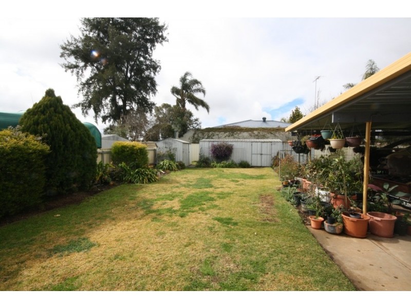8 Swan Street, Wagga Wagga NSW 2650