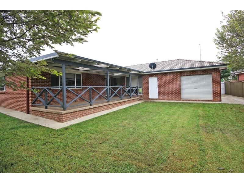 10 Barwon Place, Wagga Wagga NSW 2650