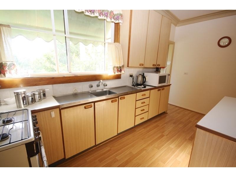 11 Benedict Avenue, Wagga Wagga NSW 2650