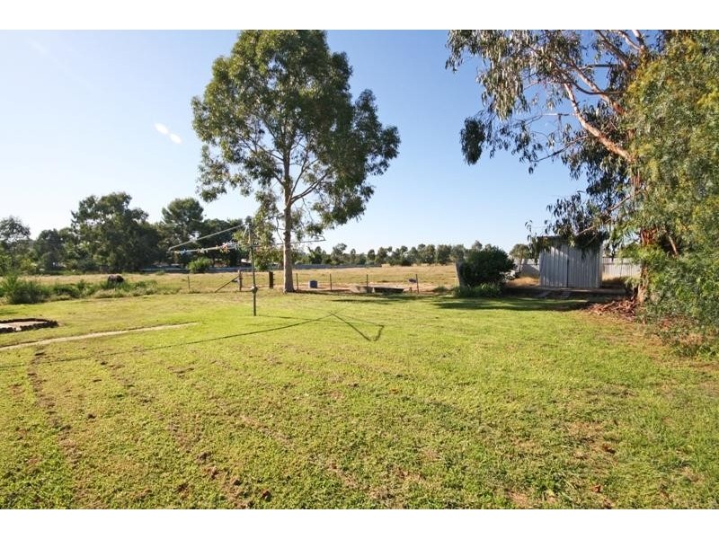 11 Benedict Avenue, Wagga Wagga NSW 2650