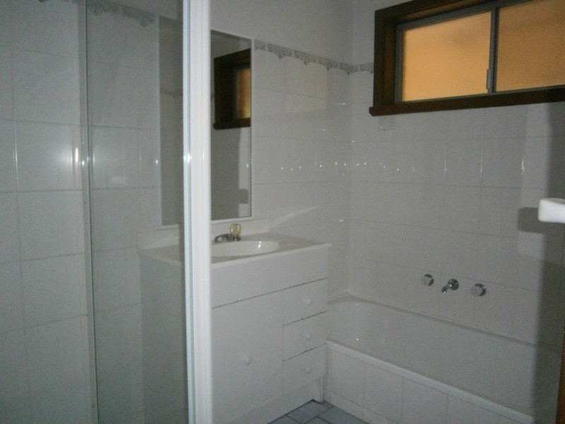 2 Alldis Place, Kooringal NSW 2650