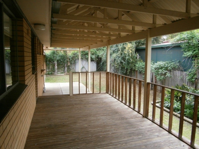 2 Alldis Place, Kooringal NSW 2650