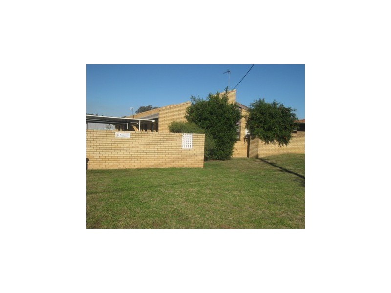 2/24 Bulolo Street, Wagga Wagga NSW 2650