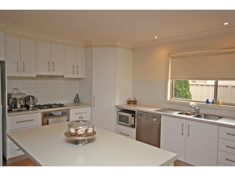 27 Wellington Avenue, Wagga Wagga NSW 2650