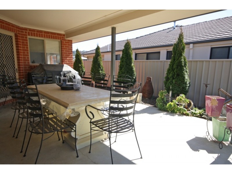 27 Wellington Avenue, Wagga Wagga NSW 2650