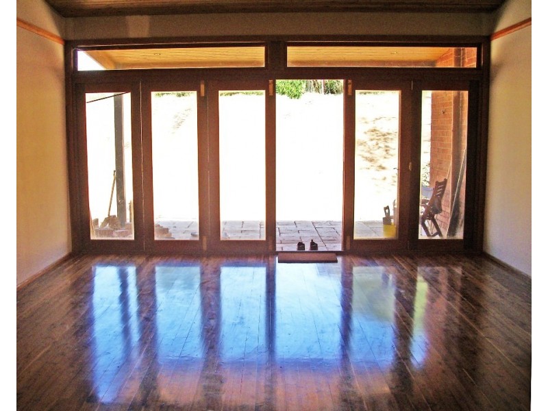 60 Gurwood Street, Wagga Wagga NSW 2650