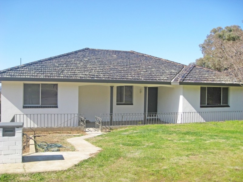 11 Panorama Street, Wagga Wagga NSW 2650