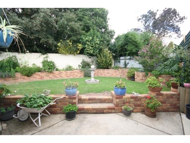 4 Patey Close, Ashmont NSW 2650