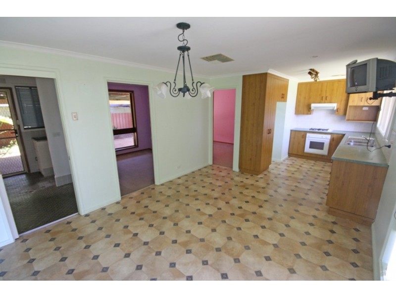 1 Gardenia Avenue, Wagga Wagga NSW 2650