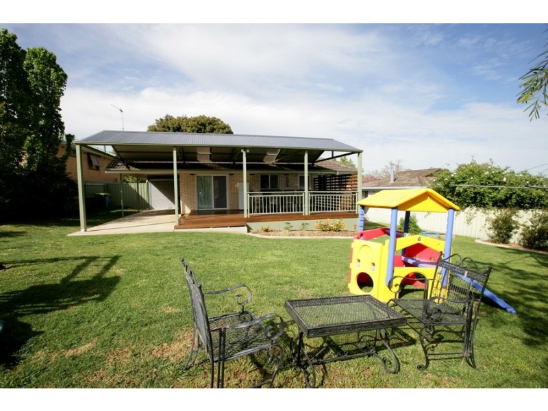 47 Nixon Crescent, Wagga Wagga NSW 2650