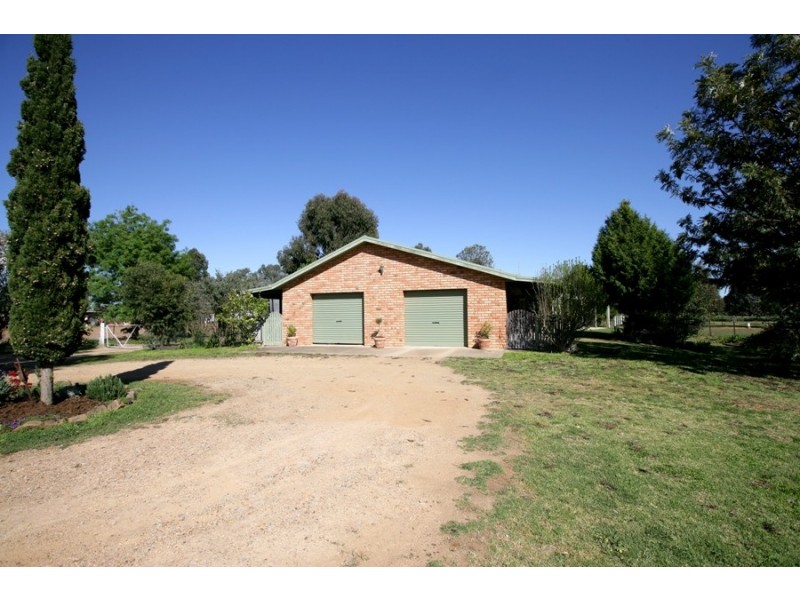 13 Graham Avenue, Gumly Gumly NSW 2652