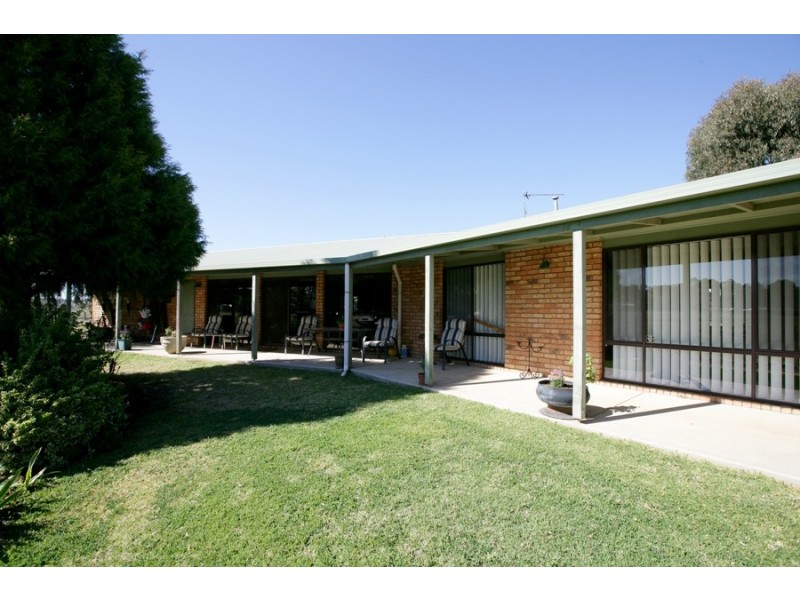 13 Graham Avenue, Gumly Gumly NSW 2652