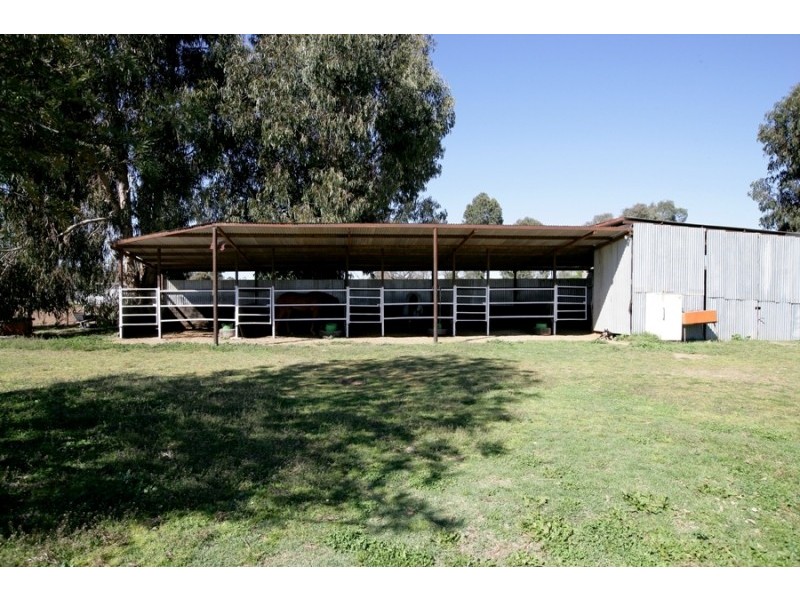 13 Graham Avenue, Gumly Gumly NSW 2652