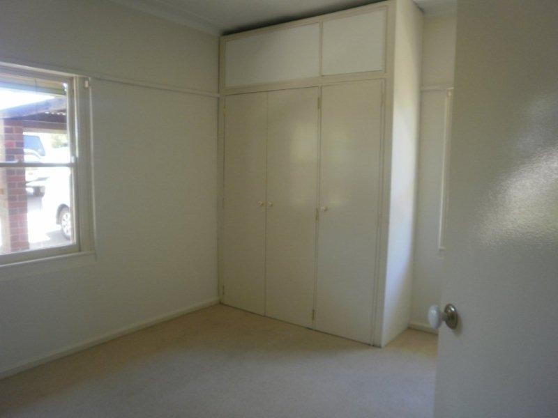 24 Bolger Avenue, Wagga Wagga NSW 2650