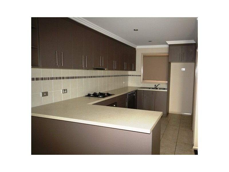 2/92 Barton Avenue, Wagga Wagga NSW 2650