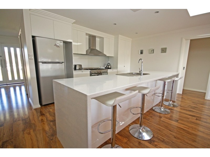 10 Mima Street, Wagga Wagga NSW 2650
