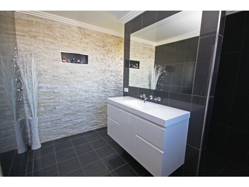 10 Mima Street, Wagga Wagga NSW 2650