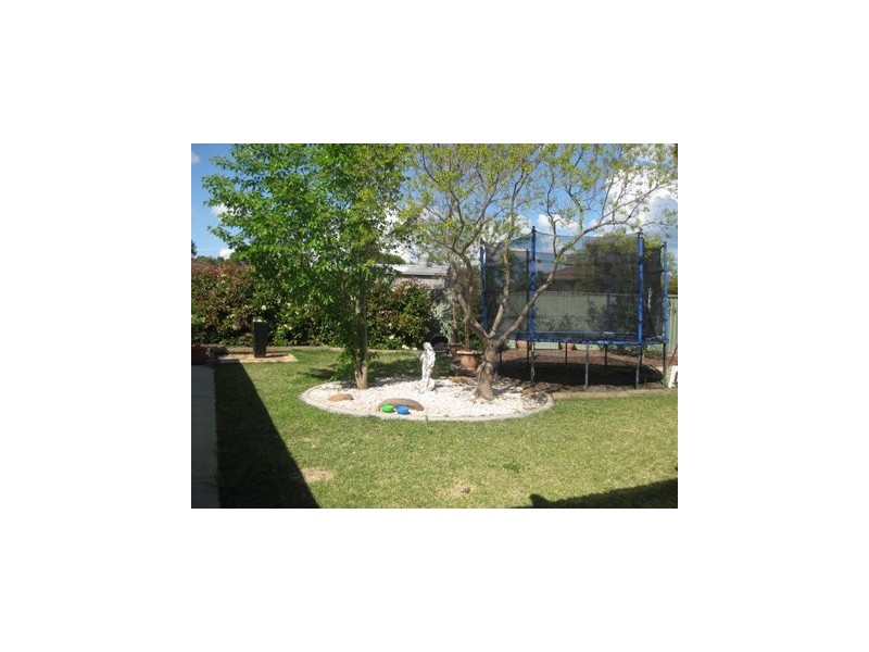 5 Grace Avenue, Wagga Wagga NSW 2650