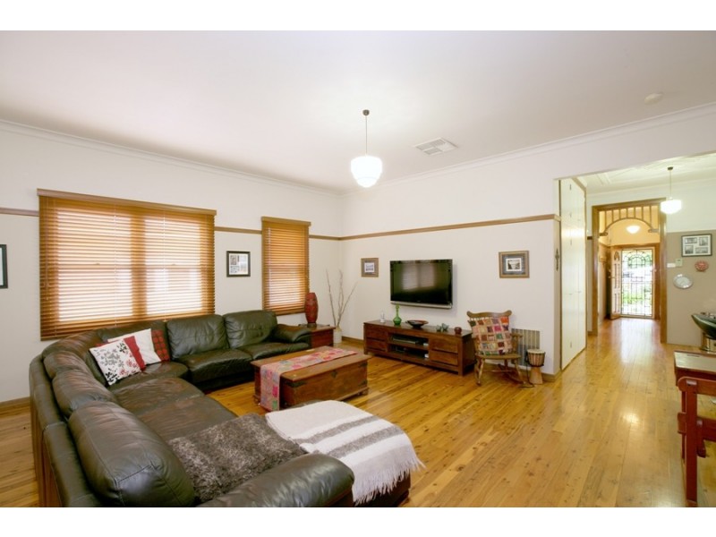 14 Richard Street, Wagga Wagga NSW 2650