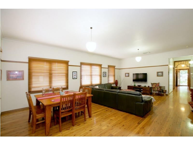 14 Richard Street, Wagga Wagga NSW 2650