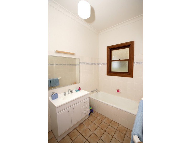 14 Richard Street, Wagga Wagga NSW 2650