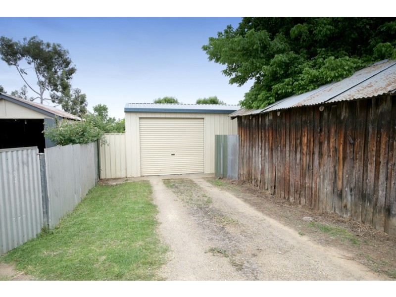 14 Richard Street, Wagga Wagga NSW 2650