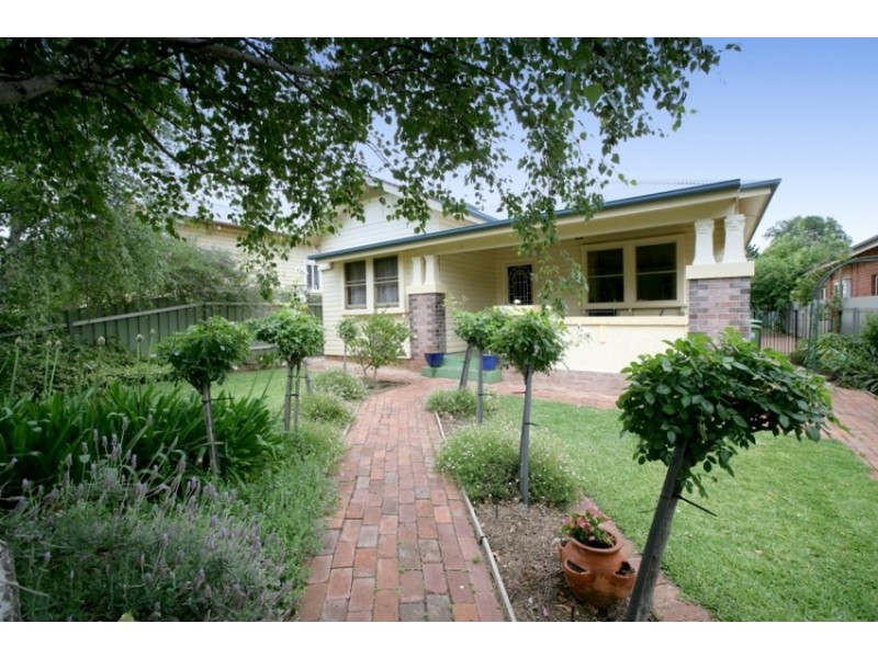 14 Richard Street, Wagga Wagga NSW 2650