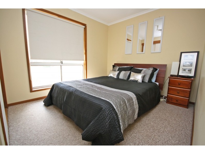 16 Goborra Street, Wagga Wagga NSW 2650