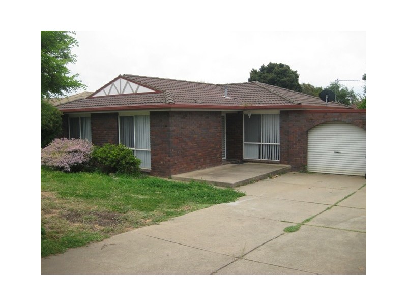 60 Balleroo Crescent, Wagga Wagga NSW 2650