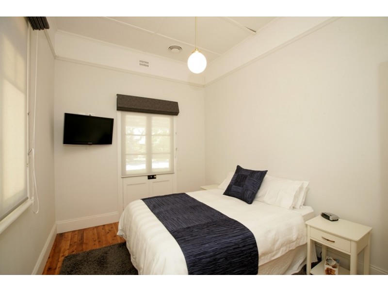 110 Gurwood Street, Wagga Wagga NSW 2650