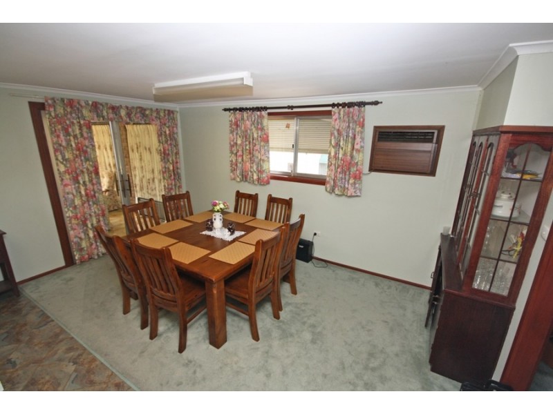 17 Mallory Street, Wagga Wagga NSW 2650