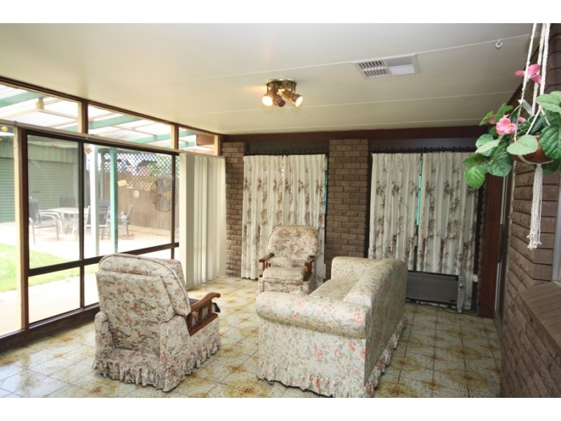 17 Mallory Street, Wagga Wagga NSW 2650