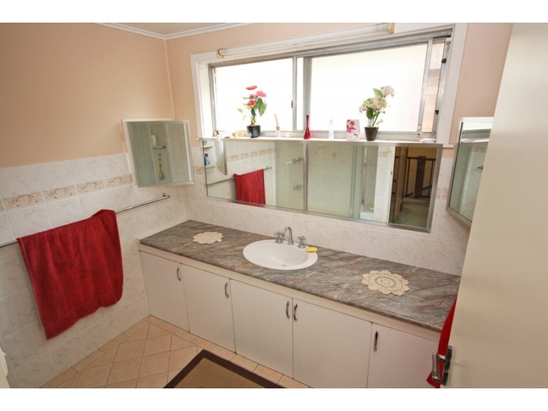 17 Mallory Street, Wagga Wagga NSW 2650